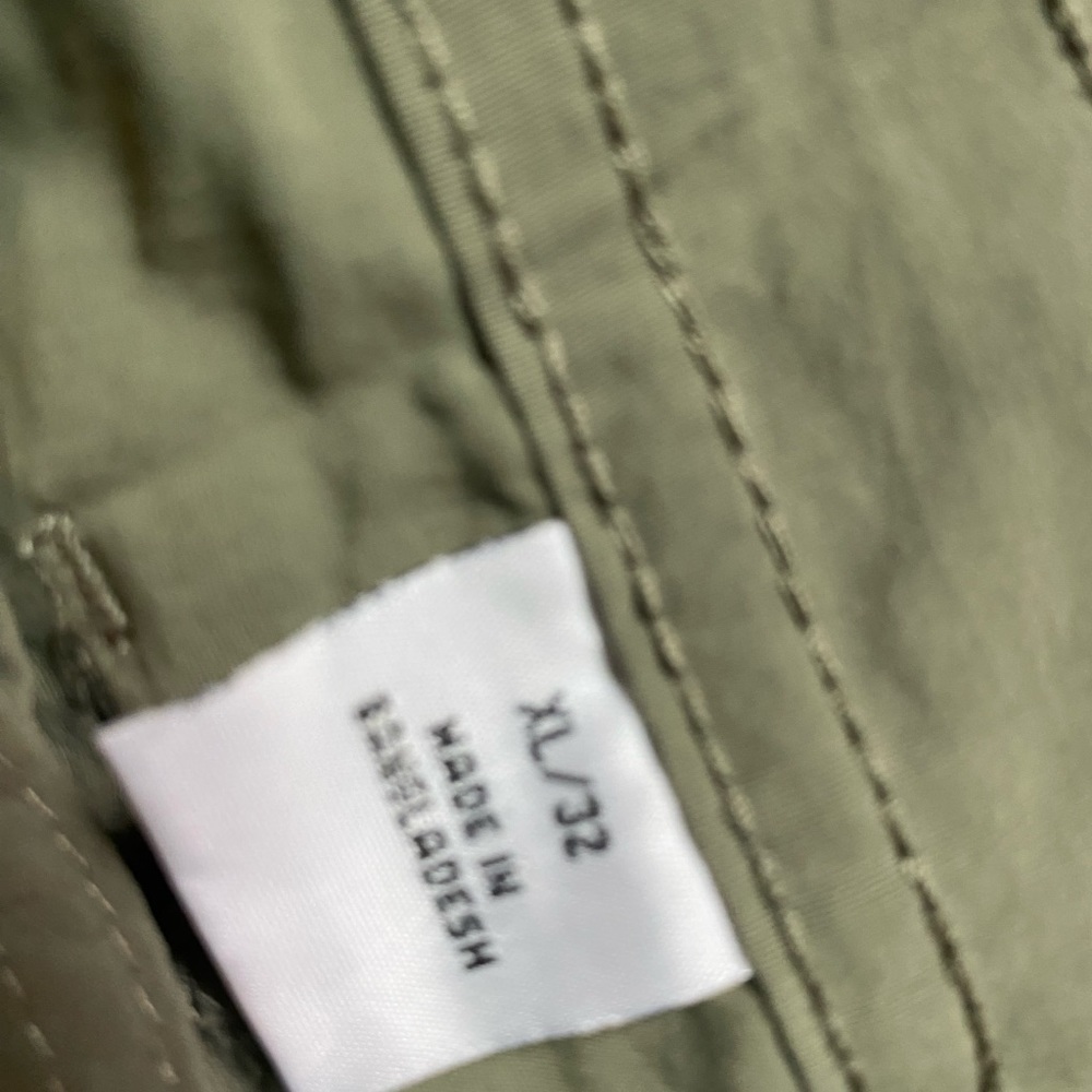 Cargos - Picture 3 of 3